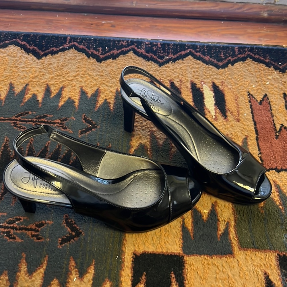 Life Stride high heel cushion sole size 8.5 women’s